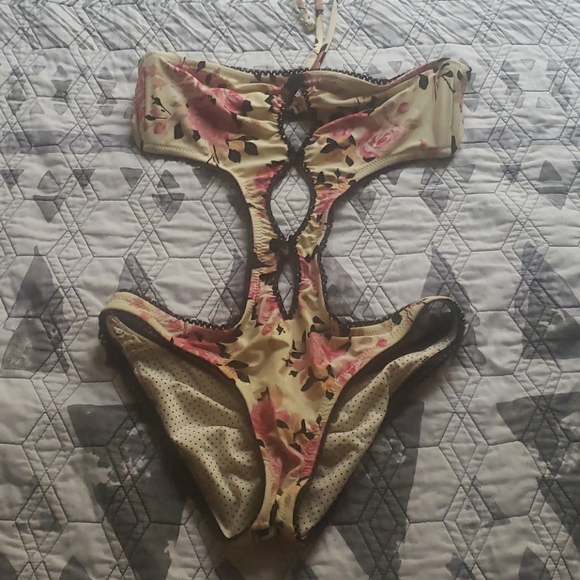 Betsey Johnson Other - 1 piece swimsuit Betsy 🩱 Johnson large